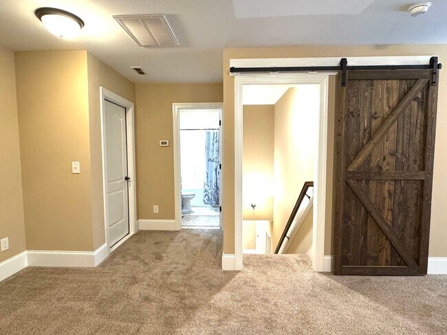 Building Photo - 3658 Pleasants Ridge Dr