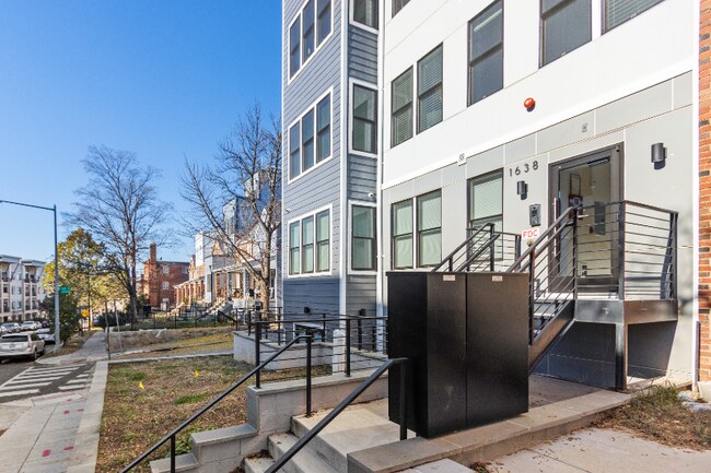 Building Photo - 1638 K St NE