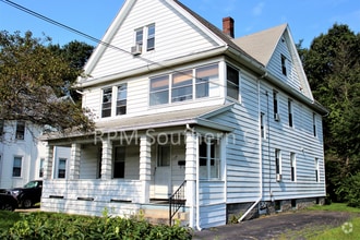Building Photo - 122 Derby Ave
