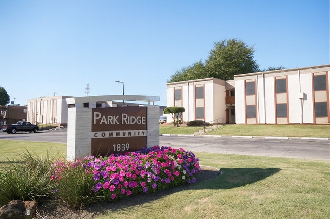 Building Photo - Parkridge