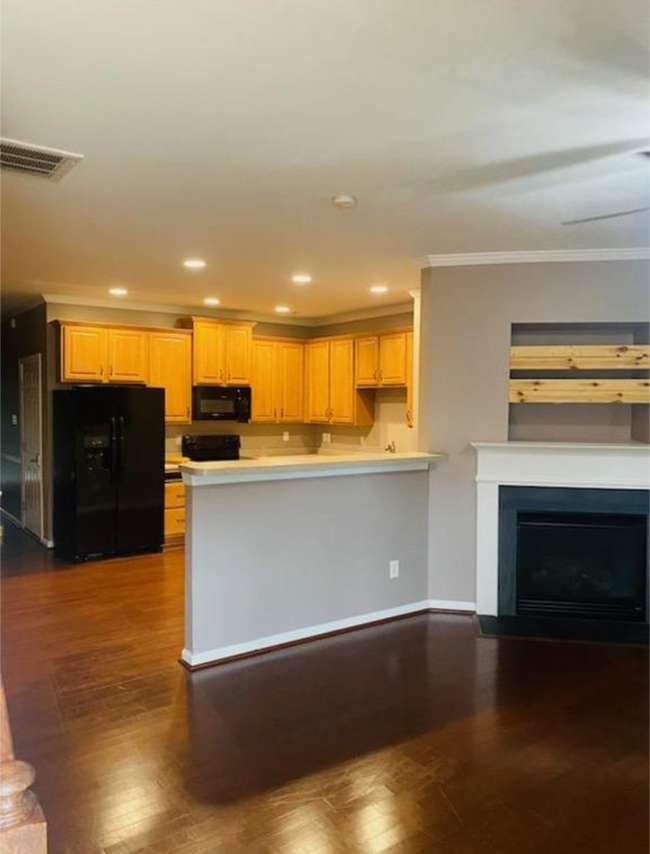 Building Photo - 5699 Stafford Rd