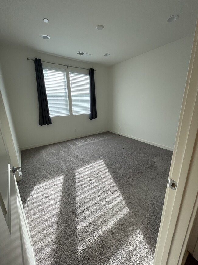 Master Bedroom - 2524 S Escondido Blvd