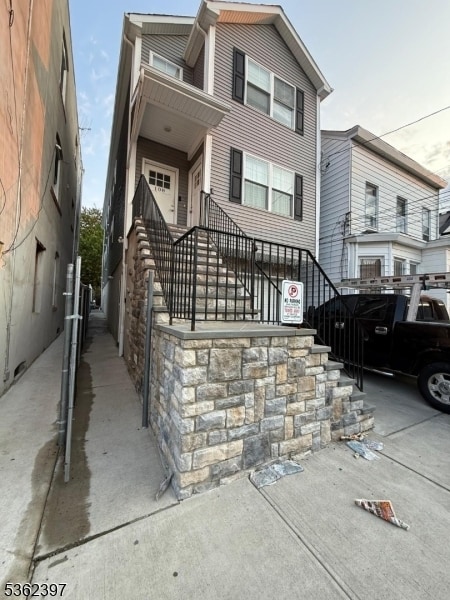 Primary Photo - 108 4th Ave