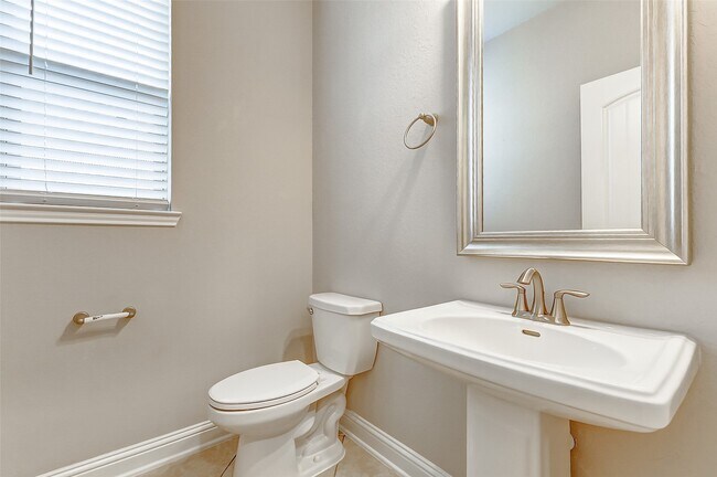 Building Photo - 19015 Blue Valley Ln