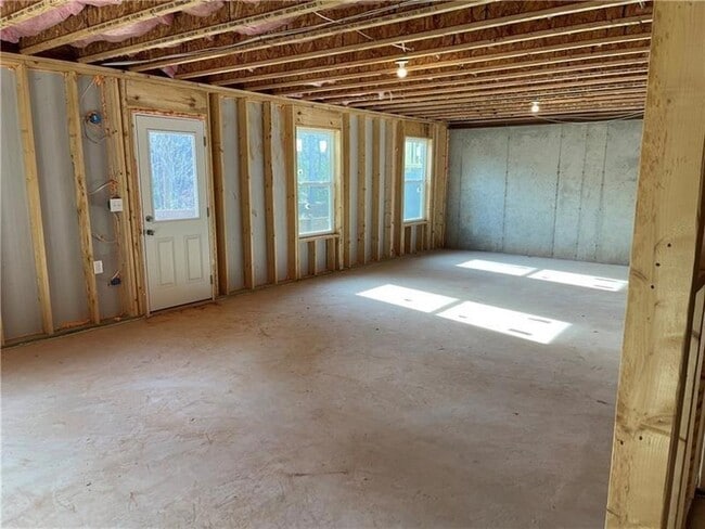 Building Photo - 240 Summerwood Ln