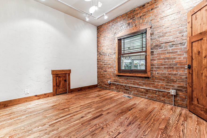 Building Photo - 1663 Race St