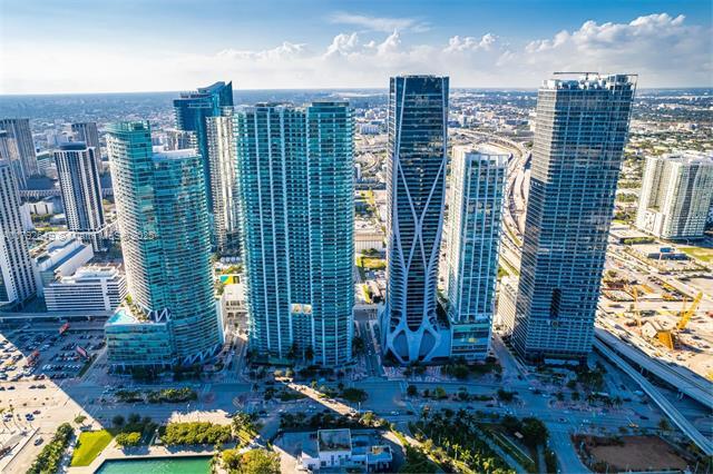 Building Photo - 900 Biscayne