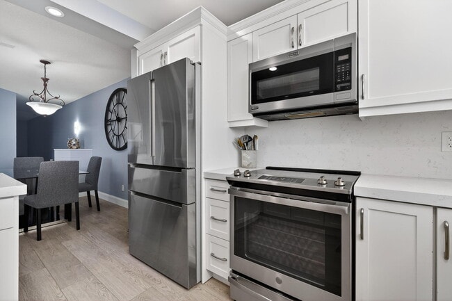 Building Photo - 805 Mainsail Cir