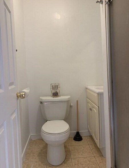 Building Photo - 53 Cummings Rd