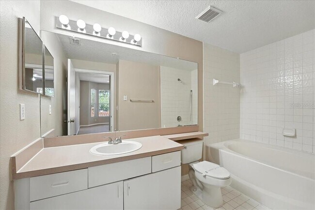 Building Photo - 5560 Metrowest Blvd