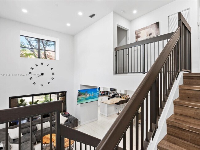Building Photo - 3400 Emerald Oaks Dr