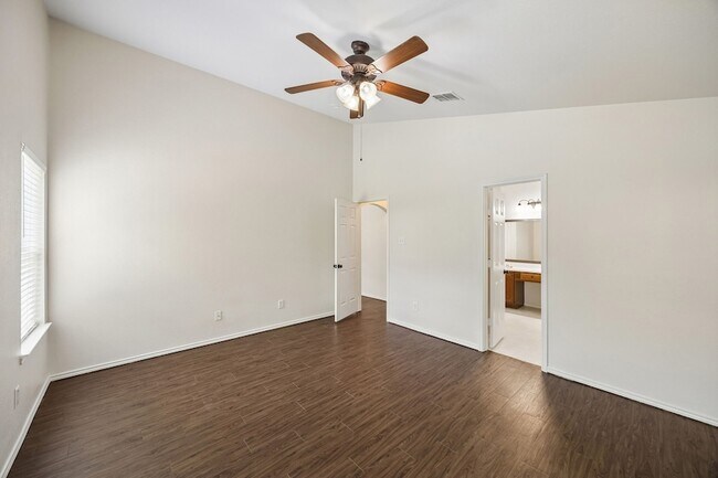 Building Photo - 1551 Cedar Springs Dr