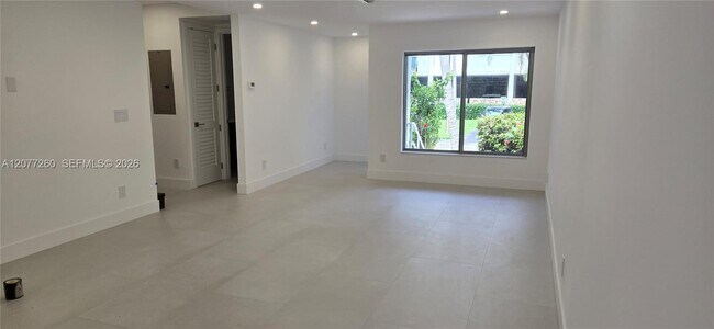 Building Photo - 226 Seaview Dr