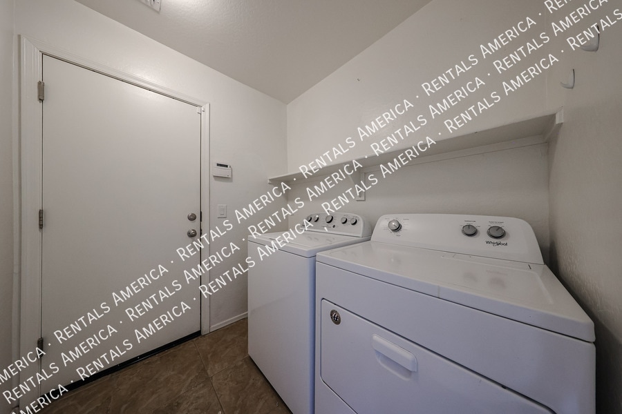 Building Photo - 3955 E Blue Sage Ct