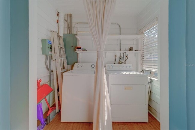 Building Photo - 4642 7th Ave N