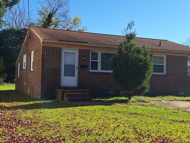 Primary Photo - 704 Old Buckroe Rd