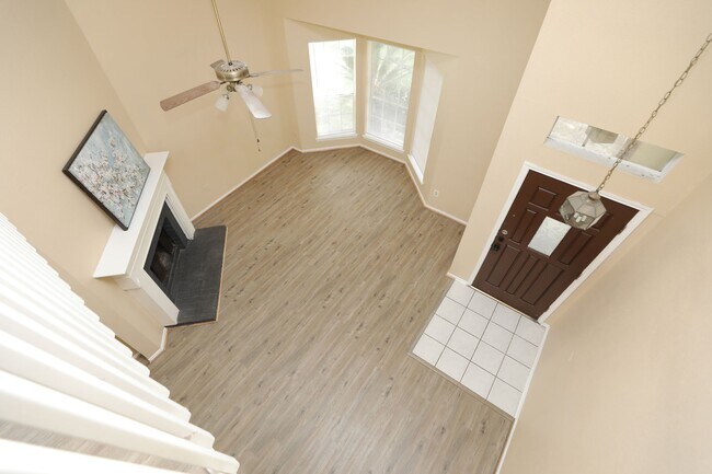 Building Photo - 17326 Harmony Hill Dr
