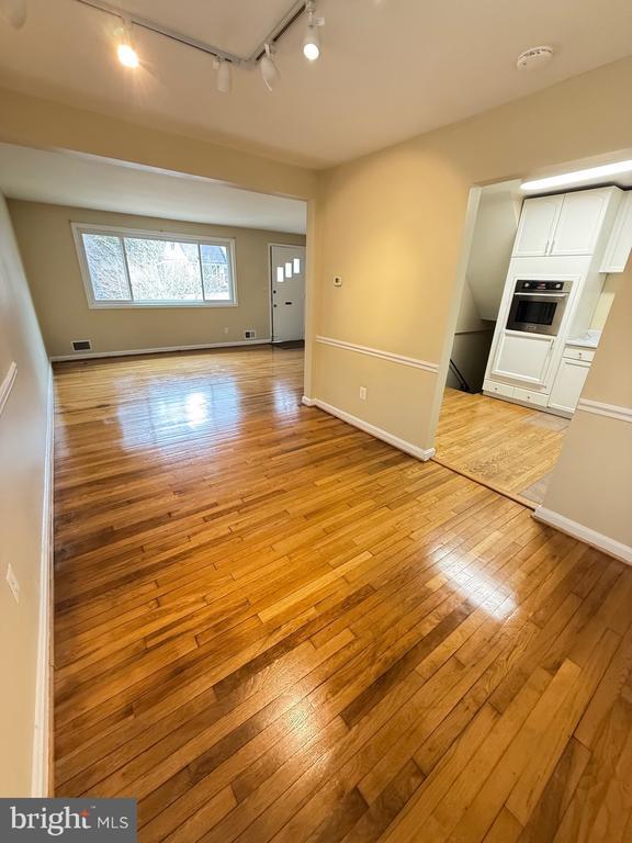 Building Photo - 11212 Dewey Rd