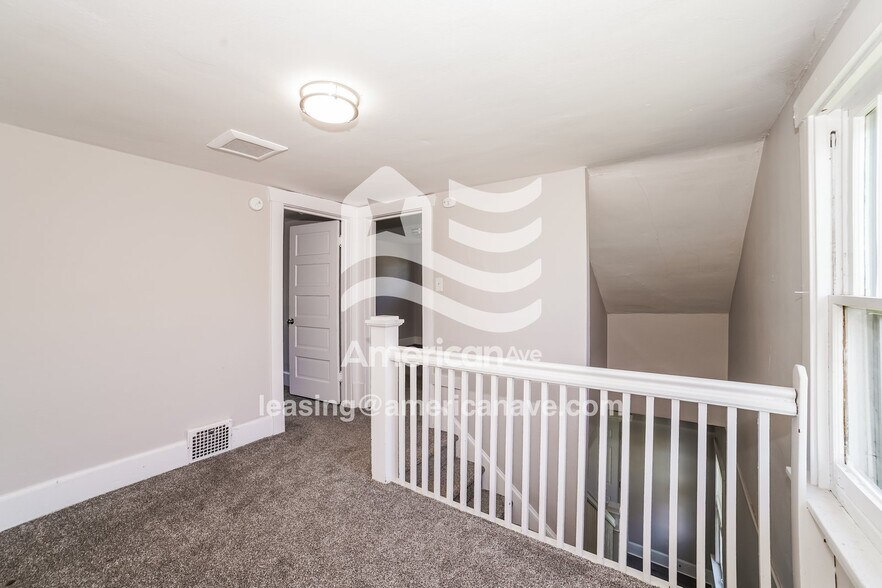 Building Photo - 712 Summer St