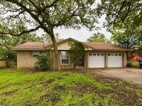Building Photo - 1302 Dominik Dr