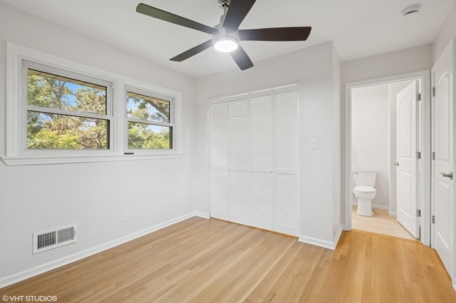 Building Photo - 30 Crescent Dr