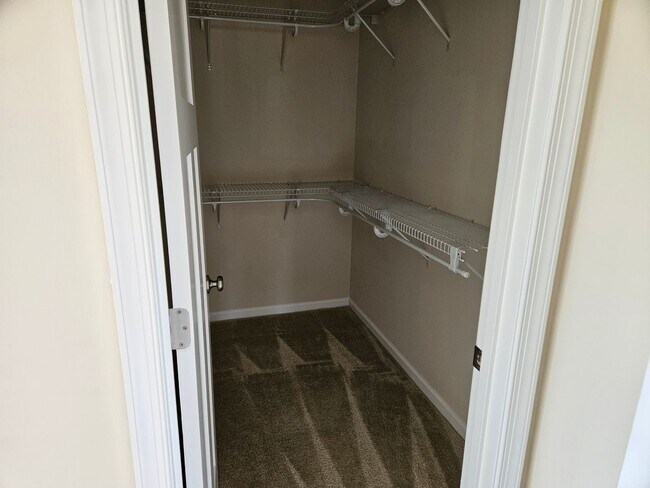 Building Photo - Wow! Incredible Luxury Townhome in Williamsburg!