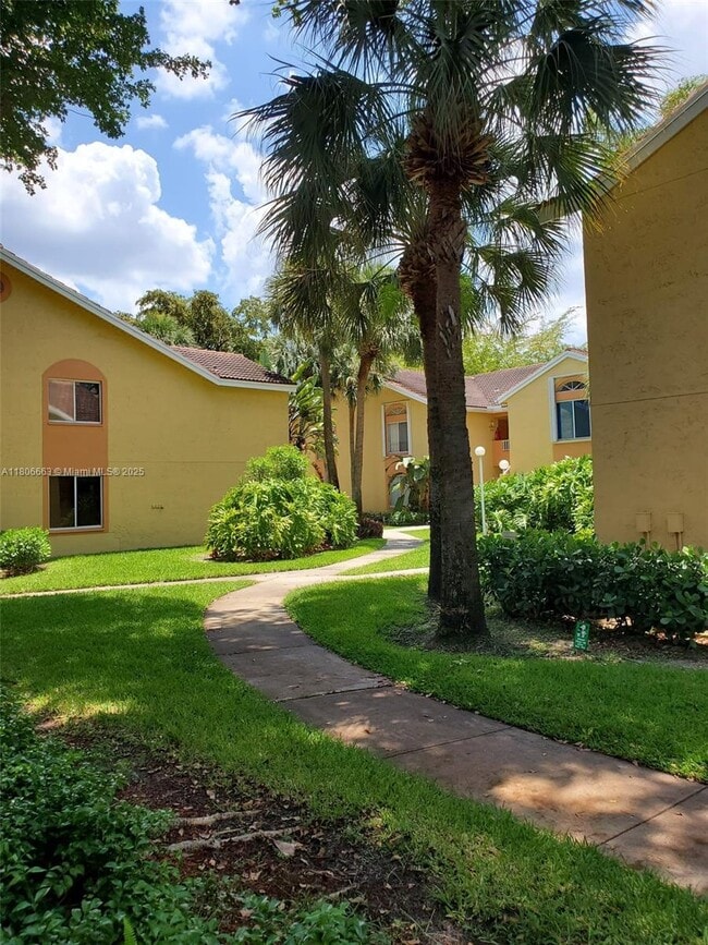 Building Photo - 1154 Coral Club Dr