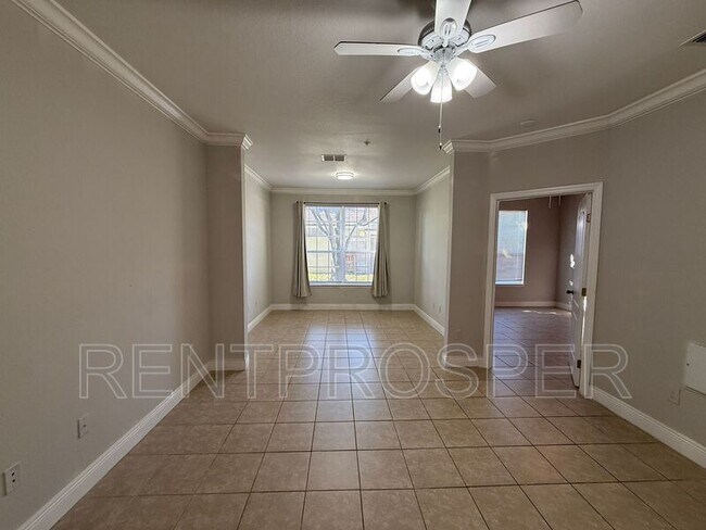 Building Photo - 3379 S Kirkman Rd