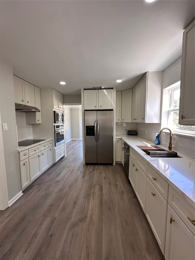 Building Photo - 17707 Moss Point Dr