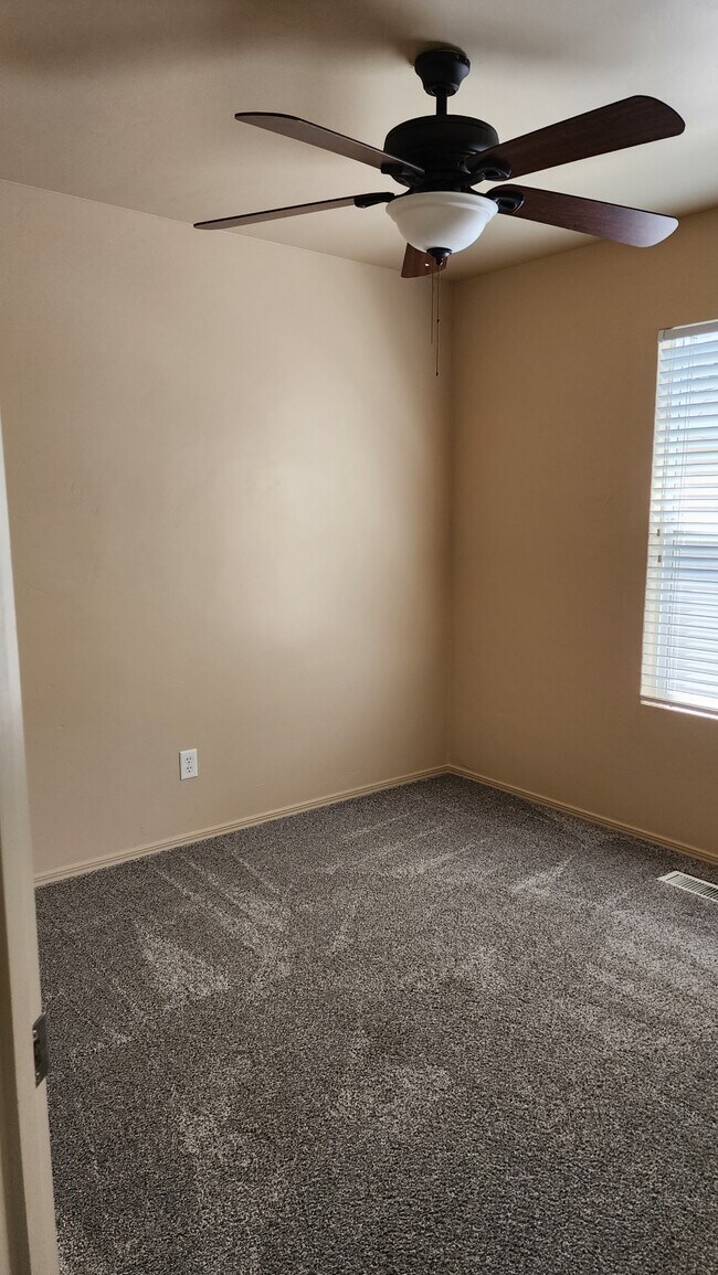 Building Photo - 146 Aparicio Dr