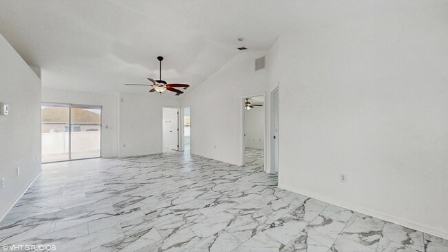 Building Photo - 438 Peace Ct