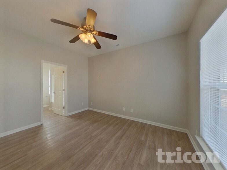 Building Photo - 1309 Peach Park Ln