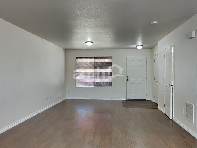 Building Photo - 771 W 300 S