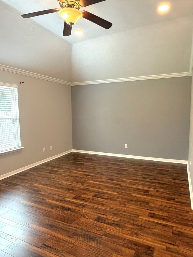 Building Photo - 603 Springwood Dr