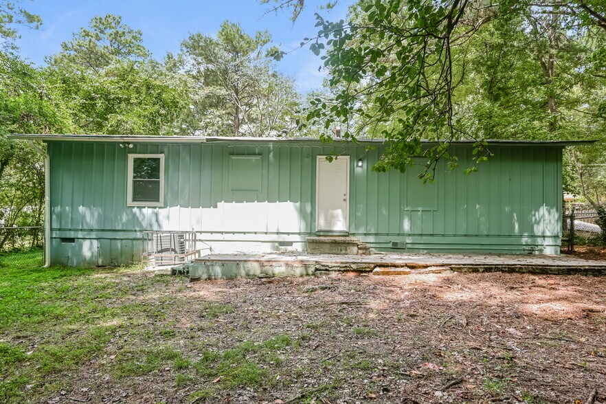 Building Photo - 729 Blueridge Dr