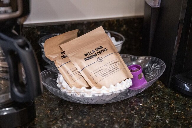 Building Photo - 36 W Dove Wing Dr