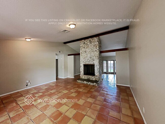 Building Photo - 10226 SW 49th Pl