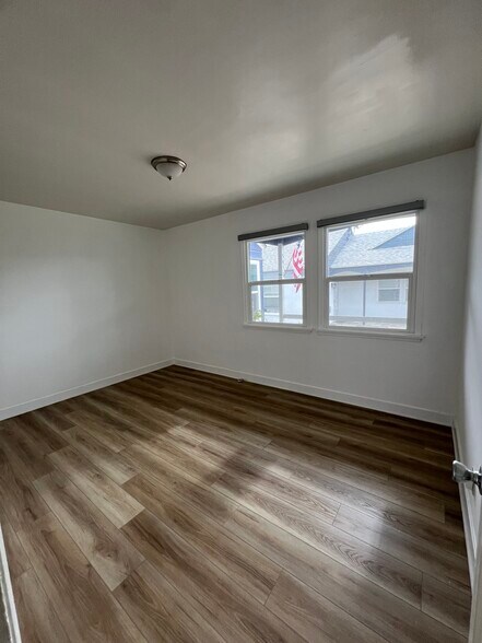 Building Photo - 5975 W 86th Pl