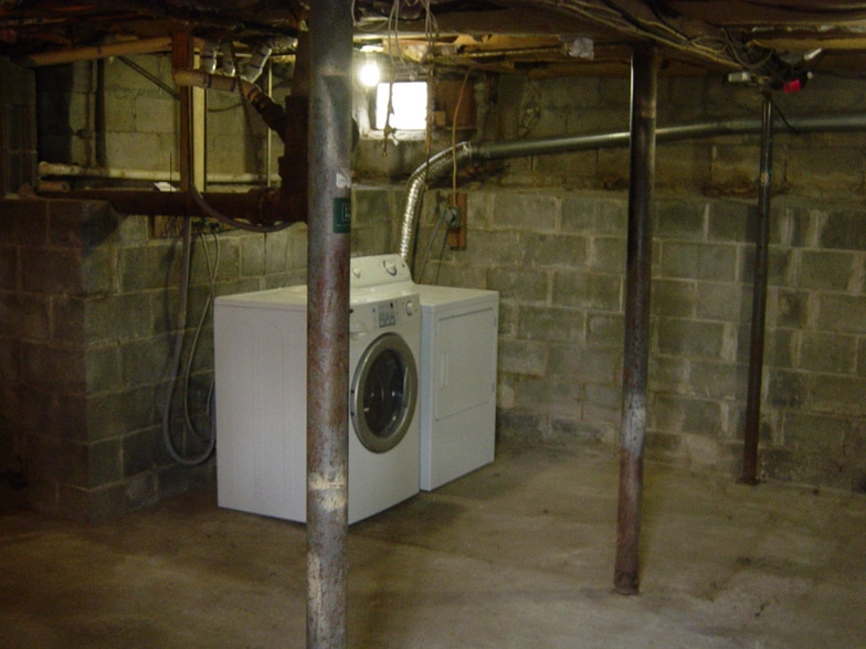 Building Photo - 247 Smith Rd