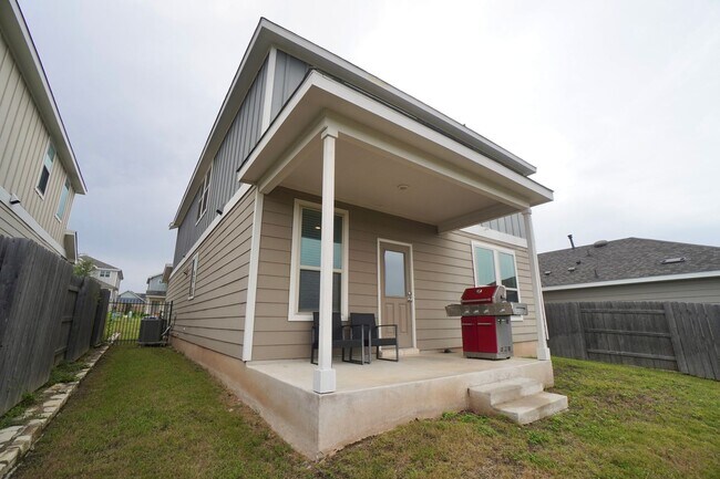 Building Photo - 11112 Mestengo Dr