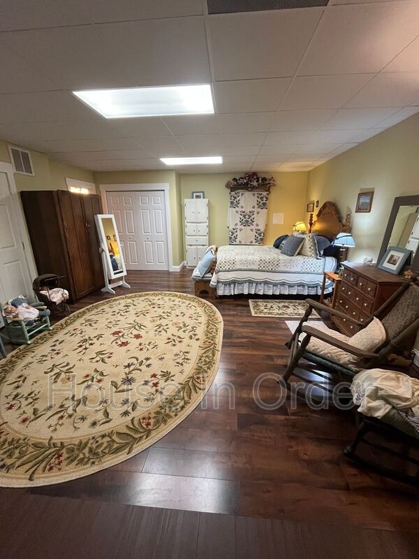 Building Photo - 5 Williamette Cir