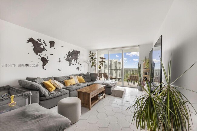 Building Photo - 2801 NE 183rd St