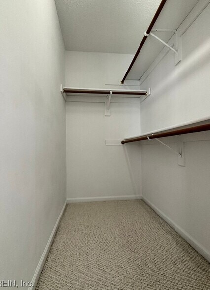 Building Photo - 109 Esplanade Pl