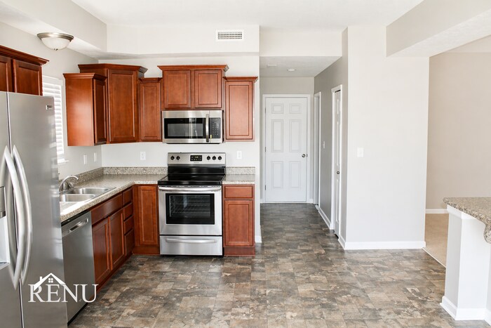 Building Photo - 8840 Ingram Ln