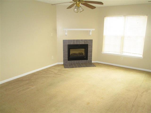 Building Photo - 895 W Pueblo Dr