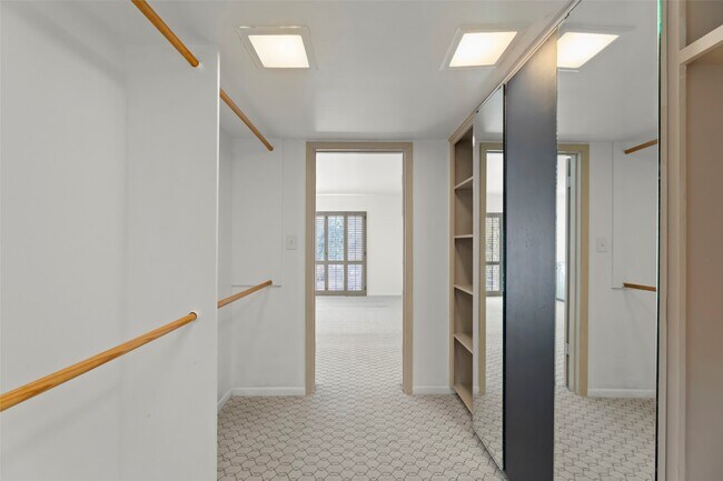 Building Photo - 1201 Autrey St