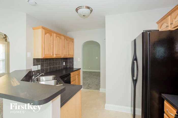Building Photo - 472 Riverglen Dr NW