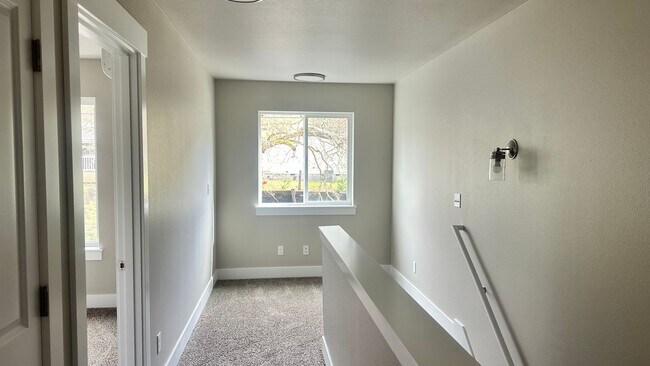 Building Photo - lard06