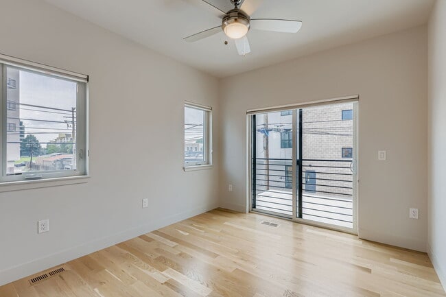 Building Photo - Swanky 1BR – New, Private Garage, Storage,...