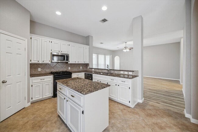 Building Photo - 14923 Barton Grove Ln